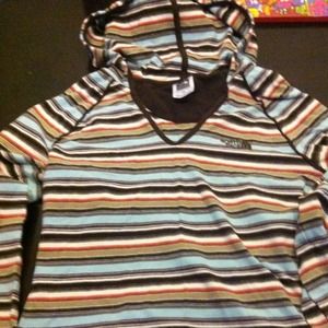 North Face shirt 🎀🎀 reserved