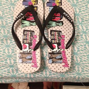 Kitson flip flops