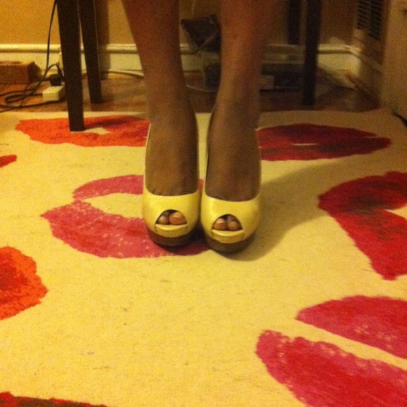 Nude Pump