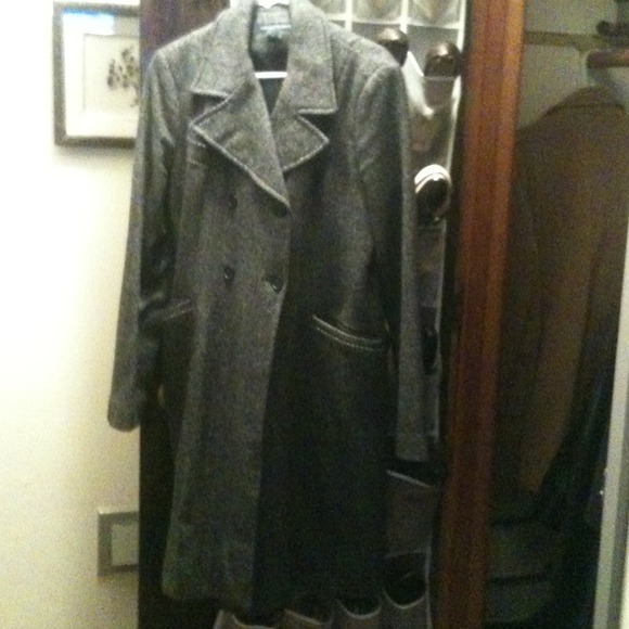 Coat - Picture 1 of 2