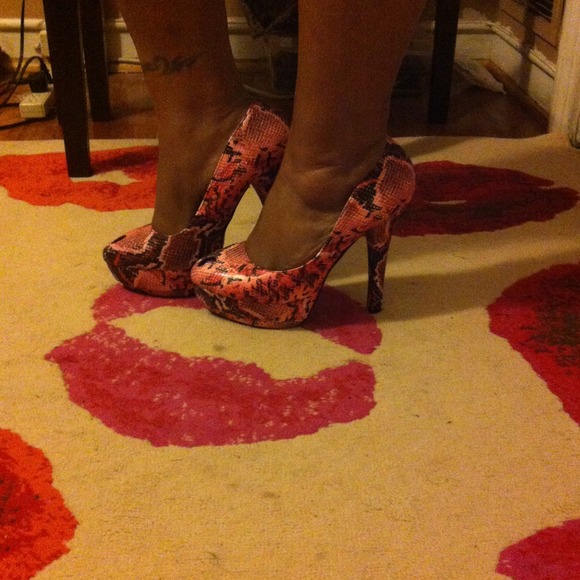 Snake Skin Pump
