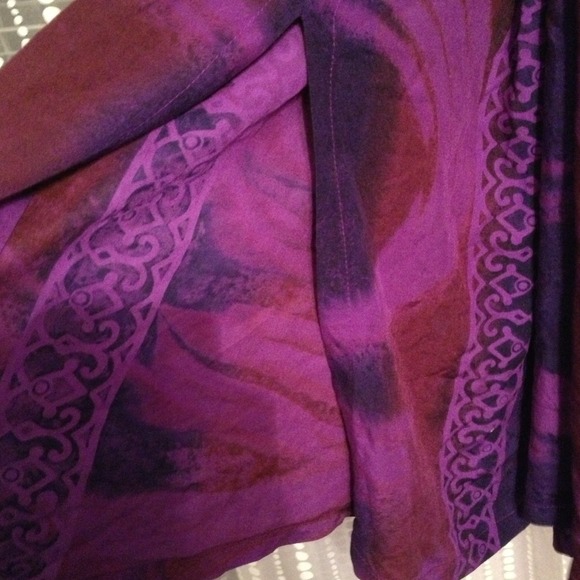 ❌SOLD IN BUNDLE❌Purple maxi skirt - Picture 2 of 3
