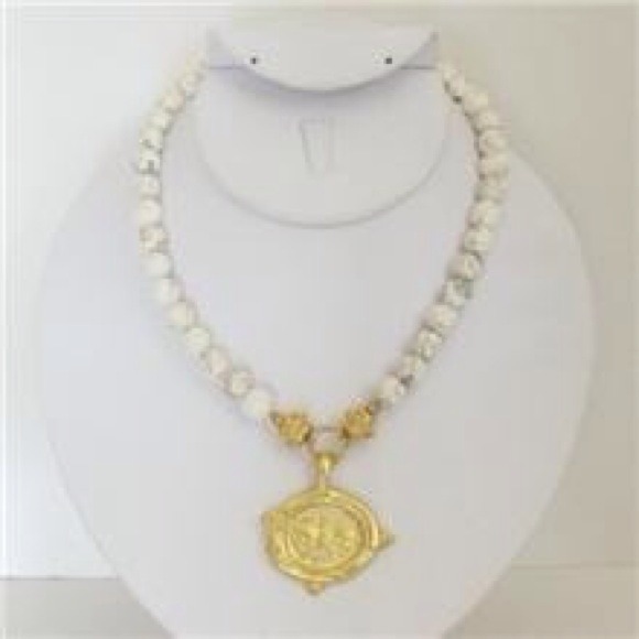 White turquoise necklace