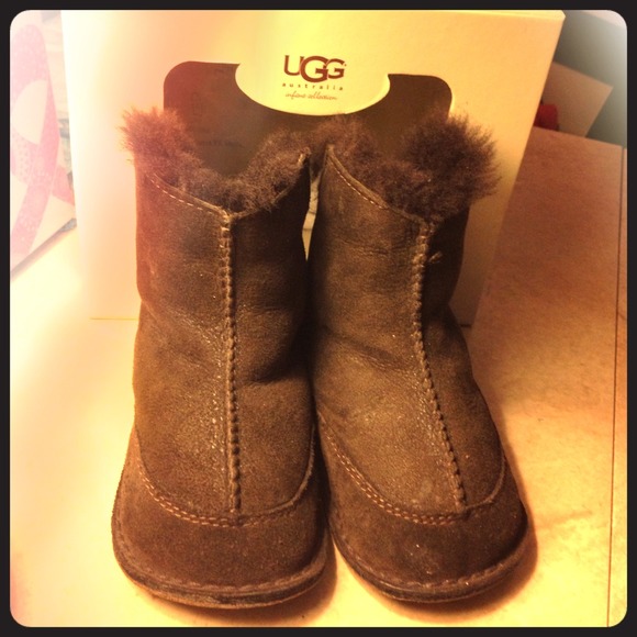 ❌❌sold❌❌Authentic Toddler Dark Chocolate Uggs