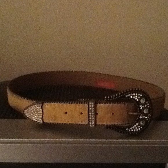 **REDUCED** 41" Belt with lovely belt buckle
