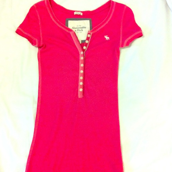 Abercrombie & Fitch stretch tee - Picture 1 of 4