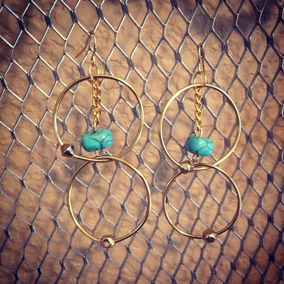 Small gold hoops with hanging turquoise - Picture 1 of 1