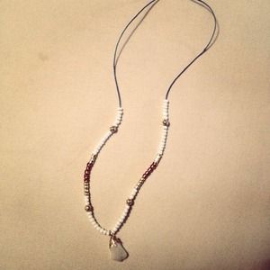 Simple stone pendant necklace