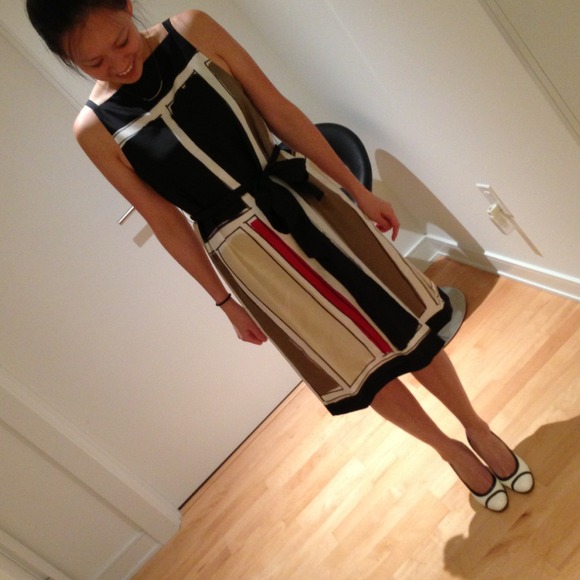 Graphic print silk dress - Picture 2 of 3