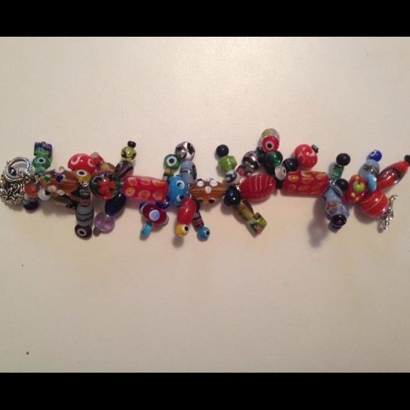 Red glass bead mix bracelet - Picture 2 of 2