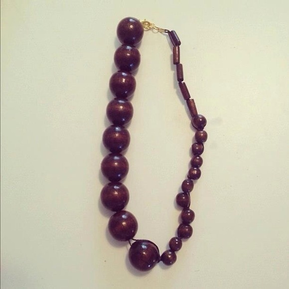 Wood bead A-symmetrical necklace - Picture 1 of 1