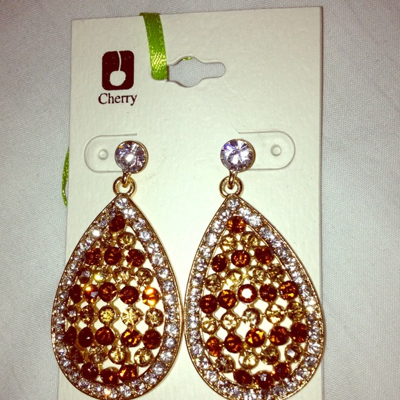 Gold earings