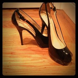 Guess High Heels