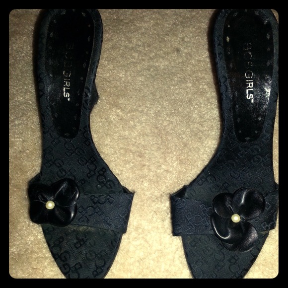 ⛔Sold in a bundle ⛔Bcbg girl black wedge - Picture 1 of 3
