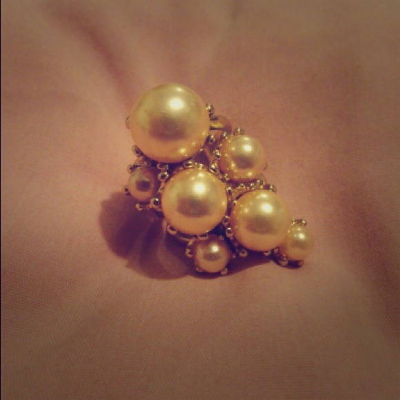 Light pink pearl ring