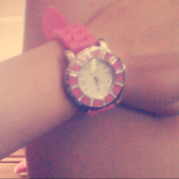 Pink watch - Picture 1 of 1
