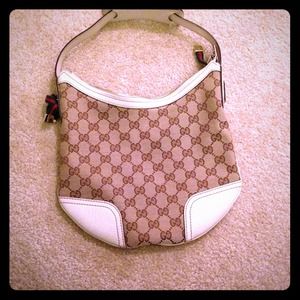 ❤️SOLD❤️... Gucci small hobo bag!