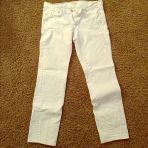 ⚠SOLD🚨Old Navy skinny white jeans
