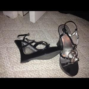 Look amazing with any outfit!