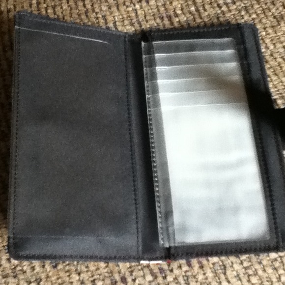 Flower wallet/checkbook - Picture 2 of 3