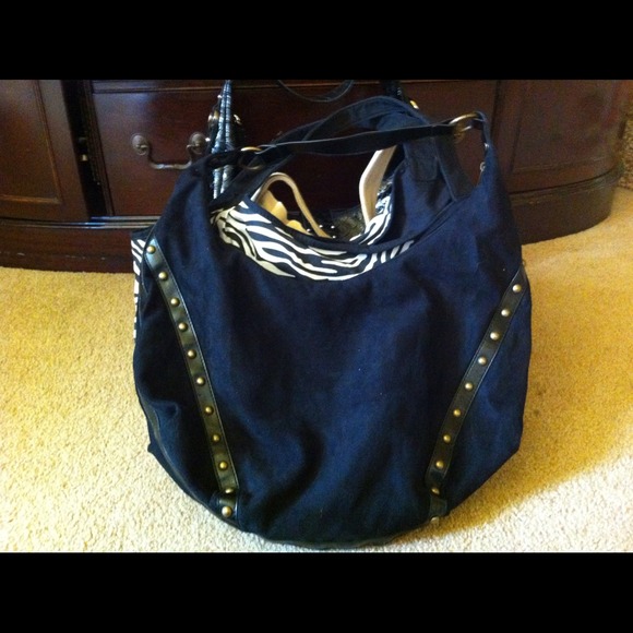 Purses - Picture 3 of 4