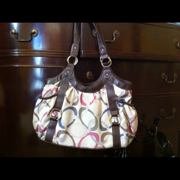 Purses - Picture 4 of 4