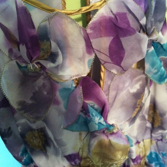 Flowered Dress! - Picture 2 of 3