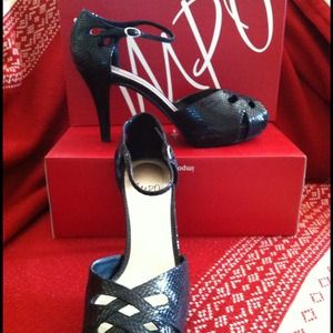 Impo Diamond Snake Platform shoes size 8.5