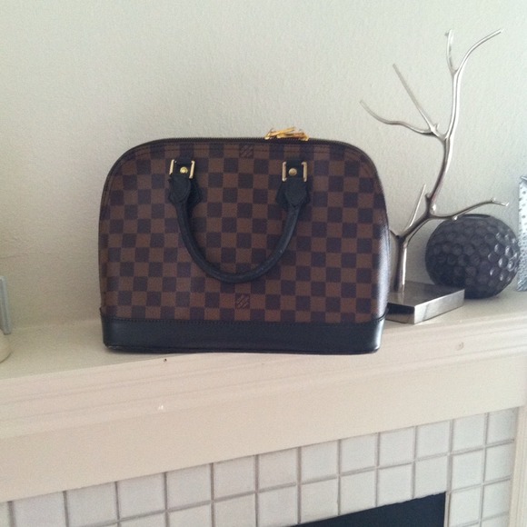 Inspired Louis Vuitton Ebene Alma