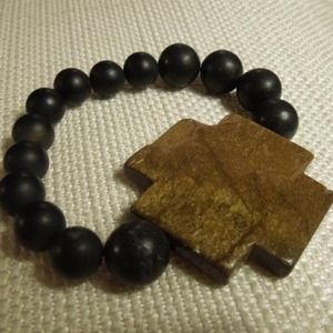 Stretch Cross bracelet