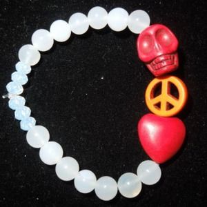 Skull peace sign and heart stretch bracelet