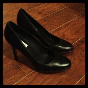 Steve Madden heels. Size 9 1/2. Leather.