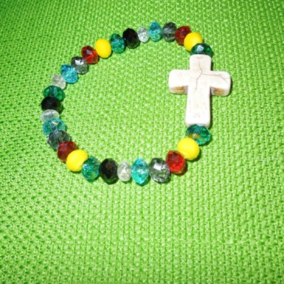 Stone cross stretch bracelet