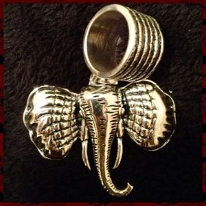 Elephant pendant/scarf clip