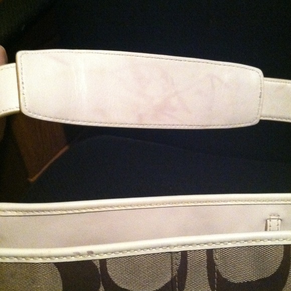 Authentic used coach signature tote - Picture 3 of 3