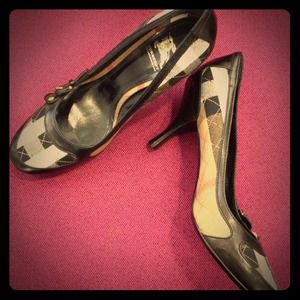 Classic Plaid Burberry Pumps