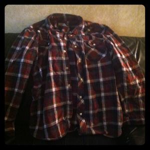 Long sleeve plaid/flannel