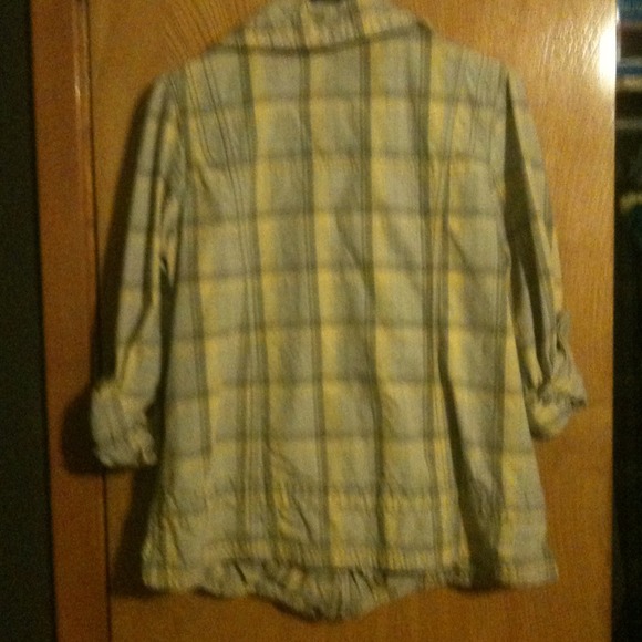 Shirt - Picture 2 of 3