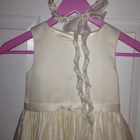 GIRLS  ecru veil ON HOLD - Picture 2 of 4