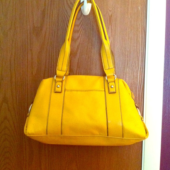 Yellow Nine West handbag.