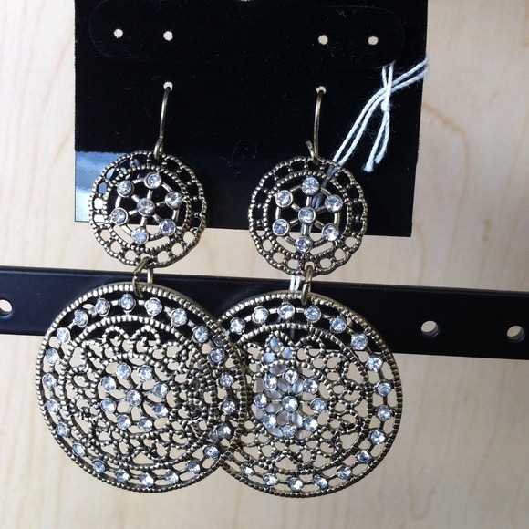 SOLD ❌❌❌Earrings reserved for @ladydeelisa