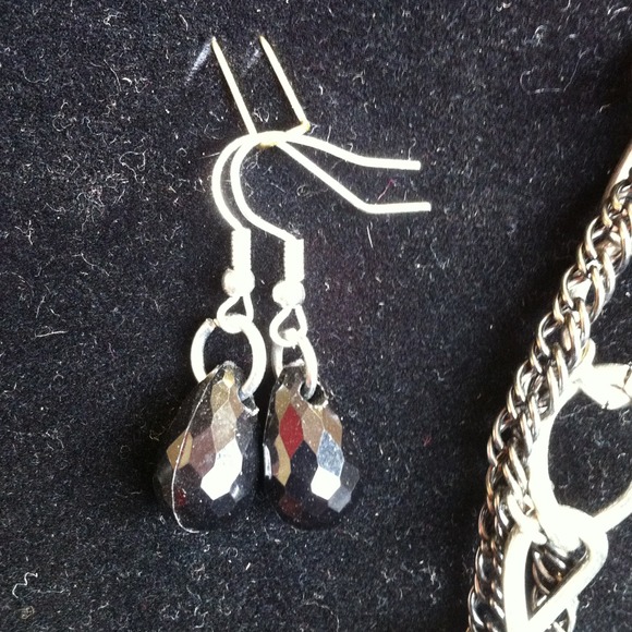 Set - Picture 3 of 3