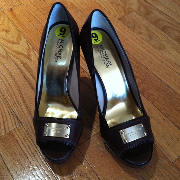 Michael Kors Shoes - 🎀REDUCED!🎀 Brand new gorgeous Michael Kors pumps