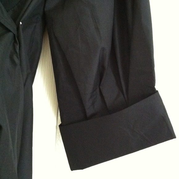Classic wrap top - Picture 2 of 3