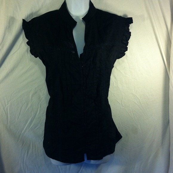 black top with ruffle short sleeves
