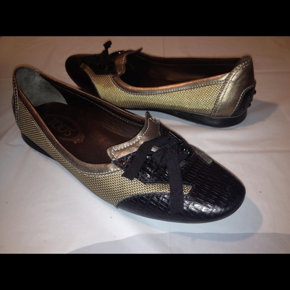 Resved**JP Tods Authentic size 9