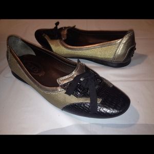 Resved**JP Tods Authentic size 9