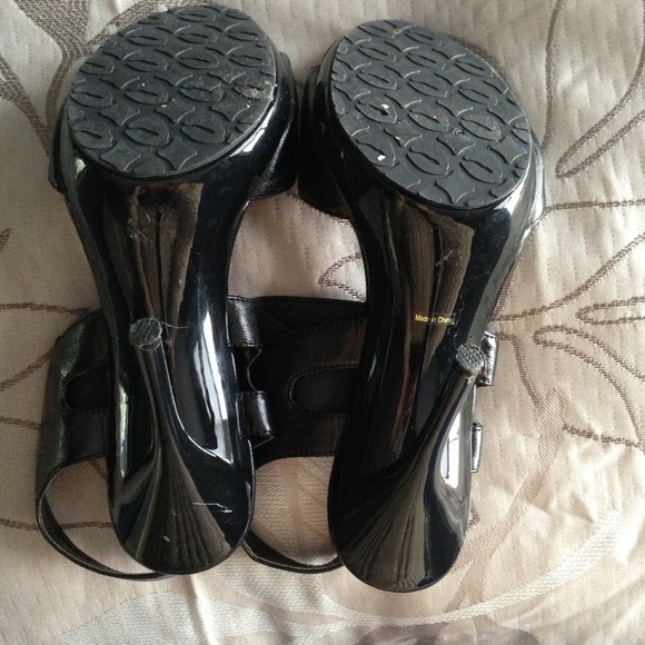 Women's black heels - Picture 3 of 4