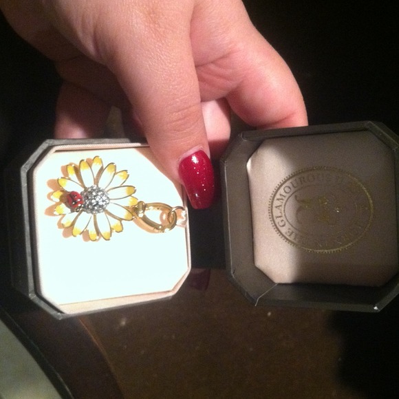 Juicy charm