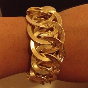 Gold bonded toggle bracelet